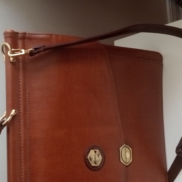 ๐ค๐ผ Briefcase Crossbody Laptop Bag | Caramel Brown | 16 x 13 inches - Picture 5 of 11